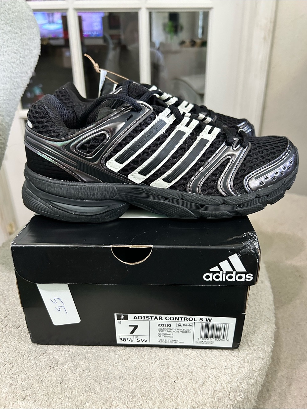 adidas Adistar Control 5 W Black Running Shoes, Women’s 7